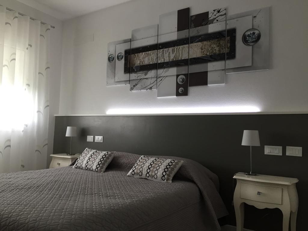 Flyingaway Bed & Breakfast Борсо дел Грапа Стая снимка